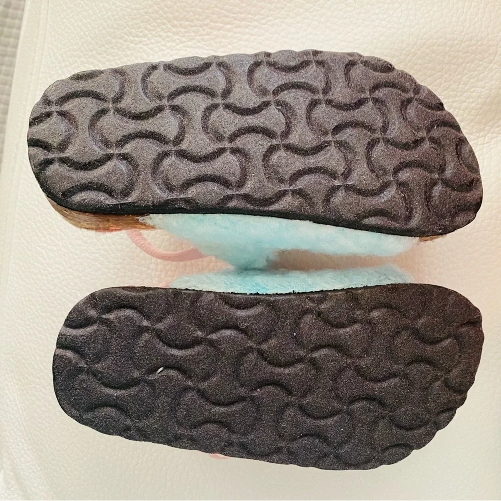 Jumping Beans Magnetizing Girl’s Faux Fur Slide Sandals size 6 toddler NWOT